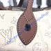 Mahina Leather Hina PM Creme M51950
