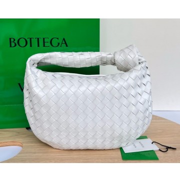 Bottega Veneta Teen Jodie with gold-toned hardware B690225-chalk