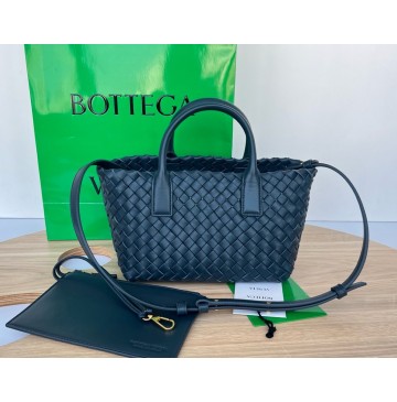 Bottega Veneta Mini Cabat B709464-space