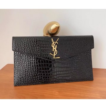 Saint Laurent Uptown pouch in grain de poudre leather YSL565739-KA-black