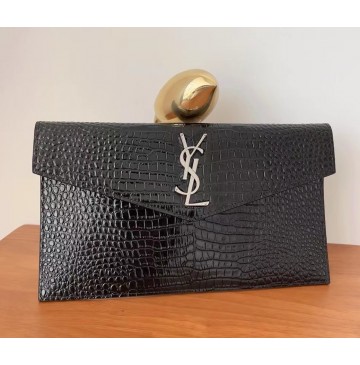 Saint Laurent Uptown pouch in grain de poudre leather YSL565739-KB-black