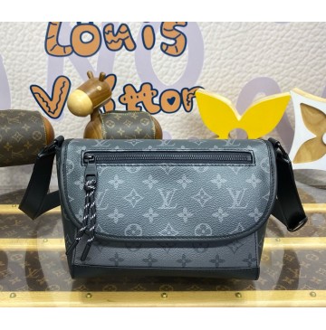 Louis Vuitton Monogram Eclipse Pulse Messenger M12681