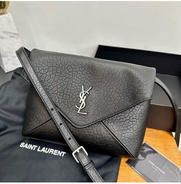 Saint Laurent Cassandre Envelope Messenger in lambskin YSL801490-black